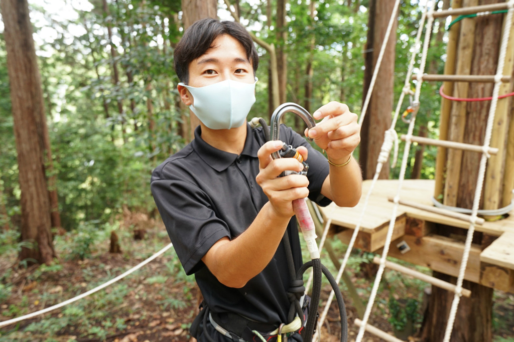 インストラクターの藤村さん/冒険の森inおうじ(奈良県王寺町)