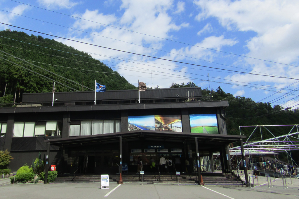 ロープウェイ山麓駅/びわ湖バレイ(滋賀県/大津市)