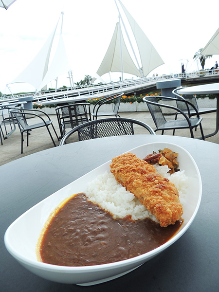 まぐろカツカレー880円/東京都葛西臨海水族園(江戸川区)