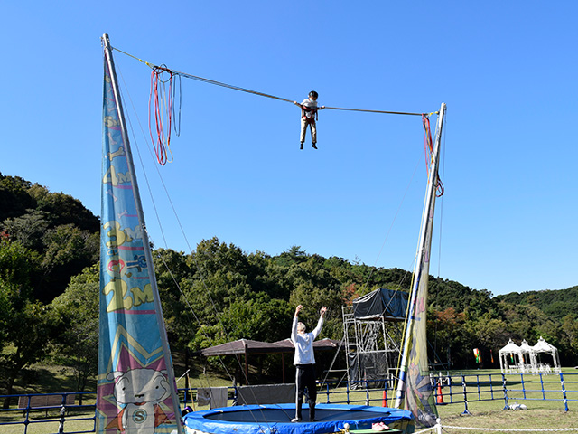 「スーパーシロの出撃!スーパー逆バンジー!」/ニジゲンノモリ(兵庫県/淡路市)