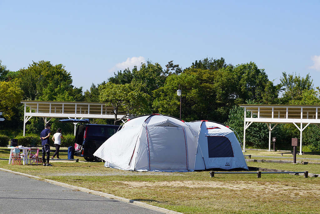 大型テントを広げても余裕たっぷり/舞洲バーベキューパーク(大阪府/大阪市)