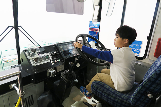 路線バスの運転手体験/京王れーるランド(東京都/日野市)