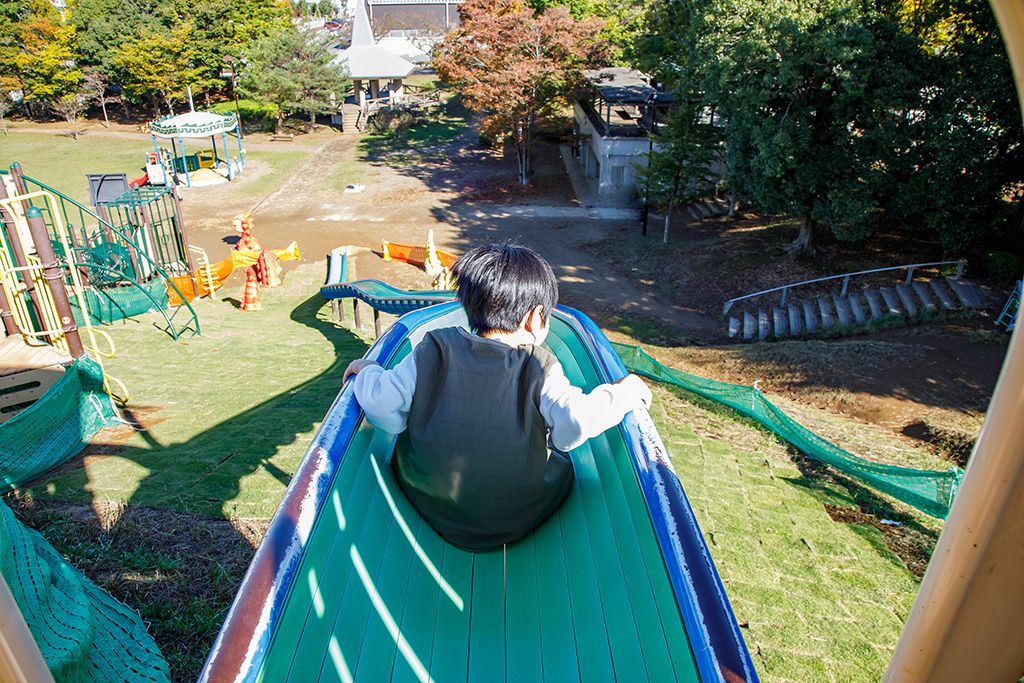 龍ヶ岡公園の長い滑り台(茨城県/龍ヶ崎市)
