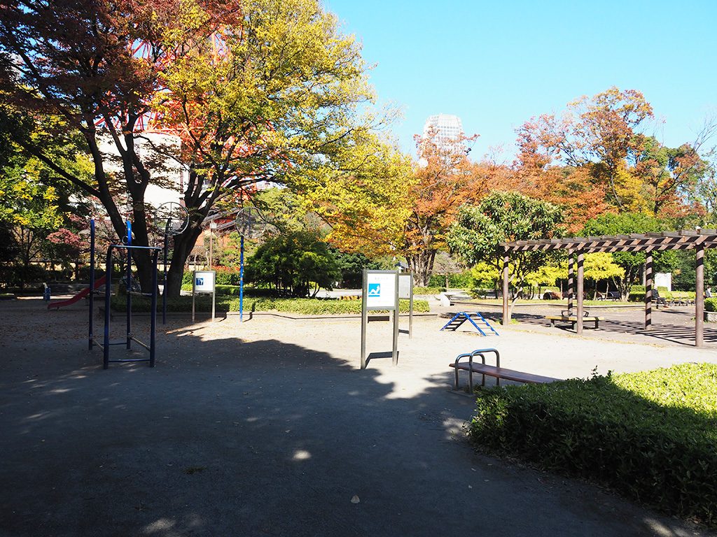 大人向けの運動器具/都立芝公園(東京都/港区)