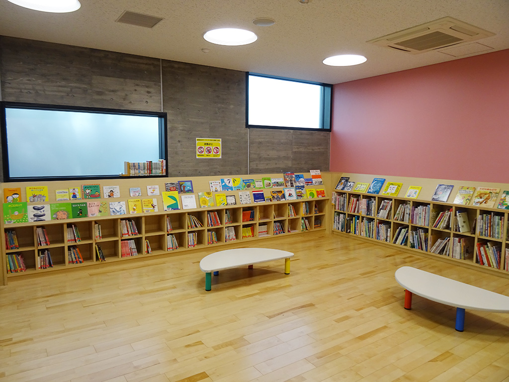 絵本コーナー/戸田市立図書館上戸田分館(埼玉県)