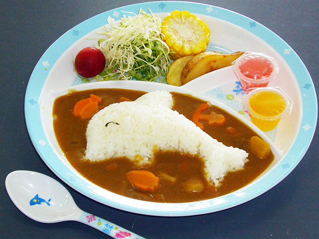 レストラン「アクロポーラ」のお子さまカレー/串本海中公園(和歌山県/串本町)