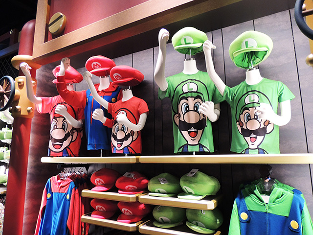 マリオ&ルイージのハットやTシャツなど/USJ「スーパー・ニンテンドー・ワールド」(大阪府/大阪市)
