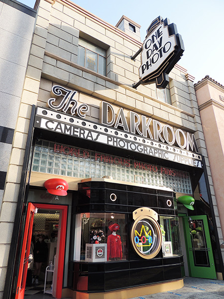 カフェに隣接したグッズ販売ストア/USJ「スーパー・ニンテンドー・ワールド」(大阪府/大阪市)