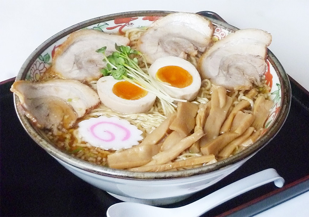 フードコートのメガラーメン/安達太良SA【下り】(福島県/本宮市)