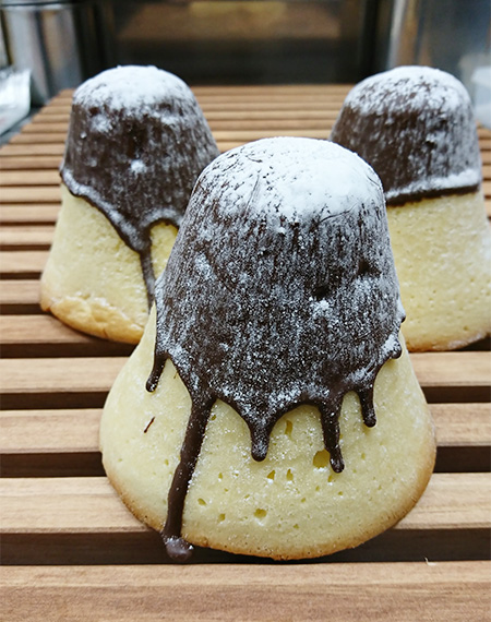 ベーカリー「Adatara Bakery」のあだたら山メロンパン /安達太良SA【上り】(福島県/本宮市)