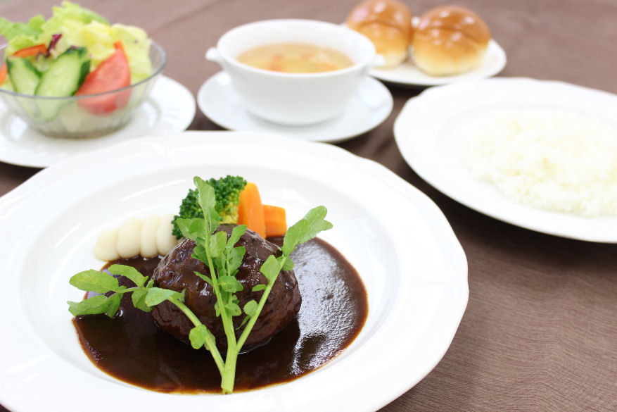 テラスレストランのとちぎ霧降高原牛ハンバーグ/那須高原SA【上り】(栃木県/那須町)