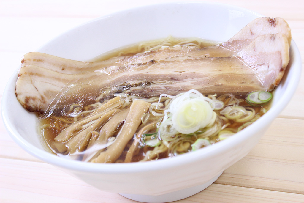 麺屋 りんどうの那須豚のチャーシュー麺/那須高原SA【上り】(栃木県/那須町)