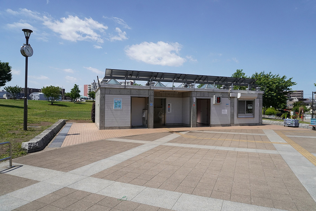 園内トイレ/新田さくら公園(東京都/足立区)