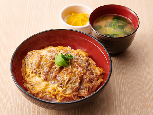 白金豚カツ丼/錦秋湖SA【上り/下り】