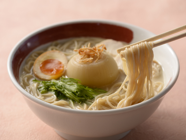 淡路玉ねぎ鶏白湯ラーメン/淡路SA【上り】