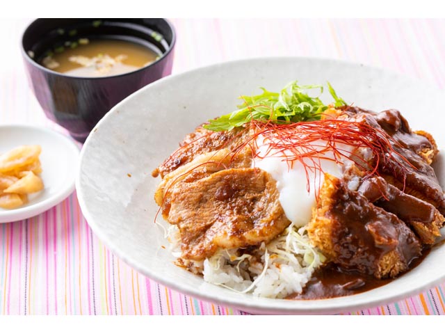 黒豚と桜島どりのダブル丼/桜島SA【上り】