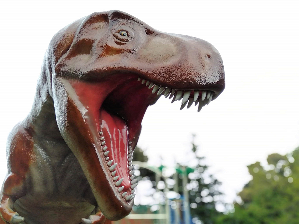 ティラノサウルスのオブジェ/恐竜広場(小室山公園内)(静岡県/伊東市)