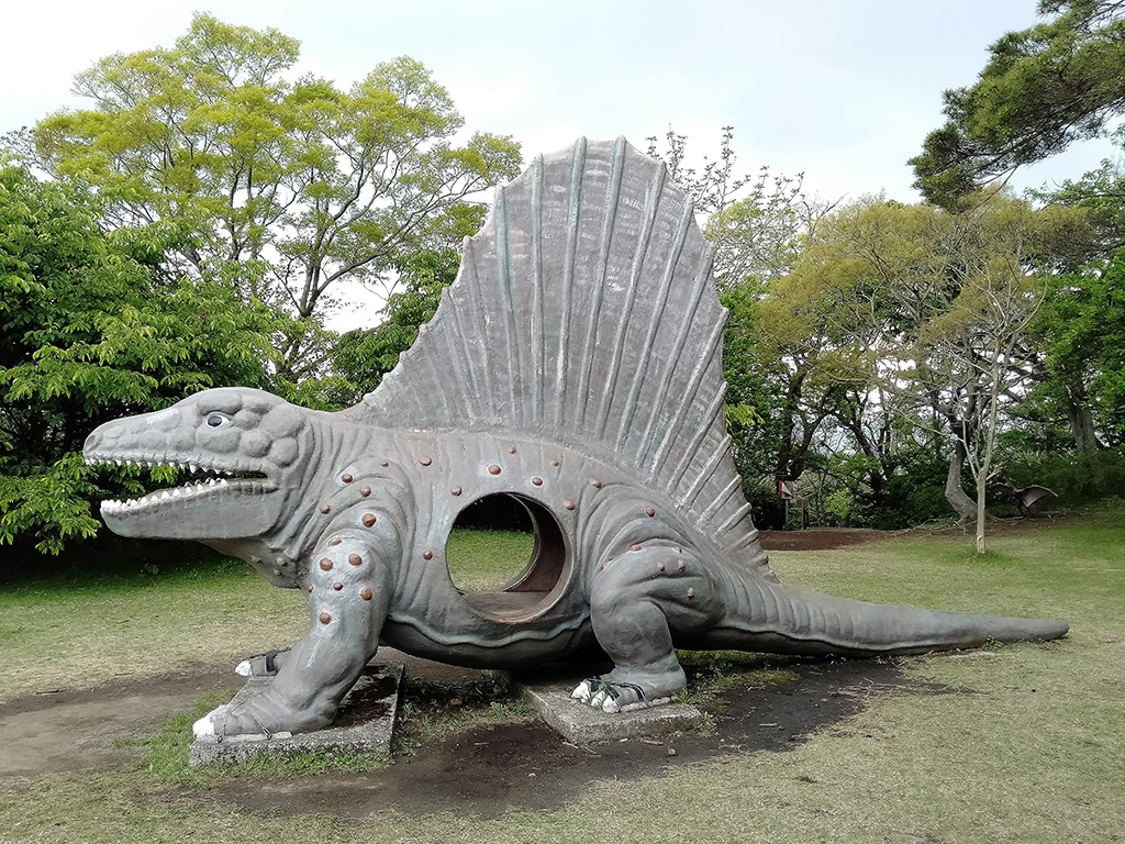 ディメトロドンのオブジェ/恐竜広場(小室山公園内)(静岡県/伊東市)
