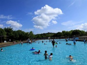 兵庫県の水遊びスポット5選（2021）小川やじゃぶじゃぶ池で、無料で遊べる公園も