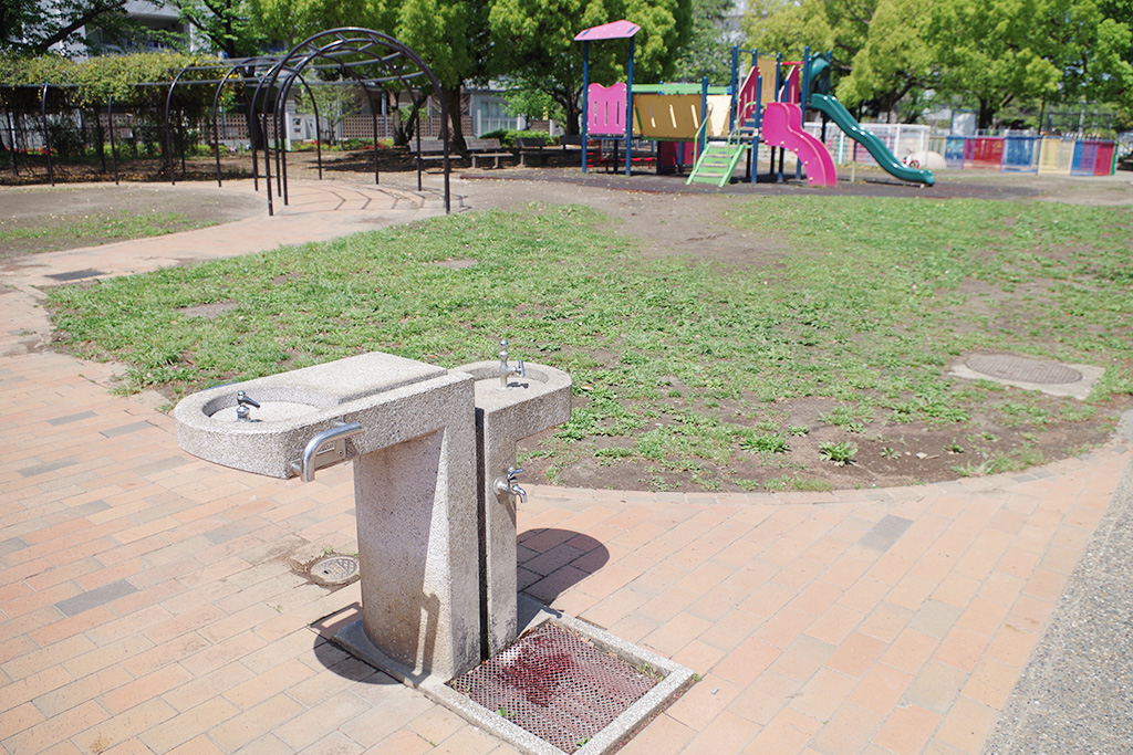 「わくわく広場」近くの水栓/東綾瀬公園(東京都/足立区)