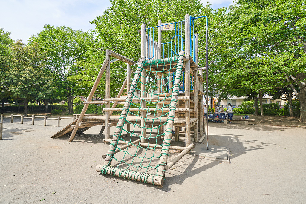 クライミングネット(複合遊具:大)/小平中央公園(東京都/小平市)