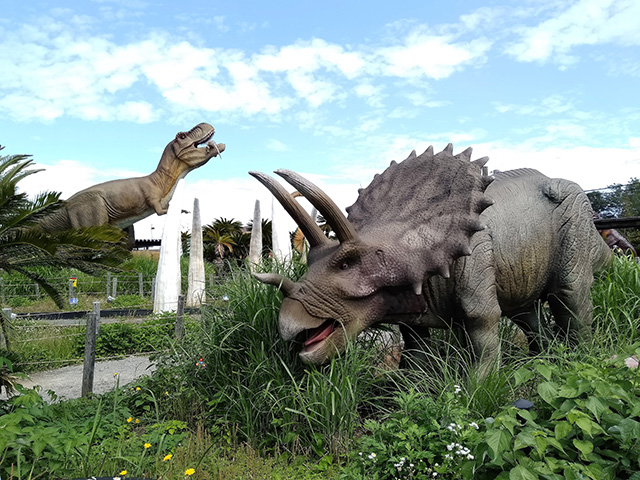 実物大の恐竜/伊豆ぐらんぱる公園(静岡県/伊東市)