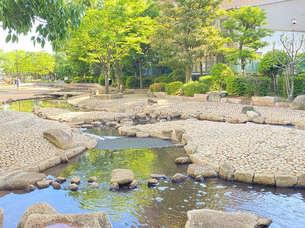 じゃぶじゃぶ水路/大横川親水公園(東京都/墨田区)
