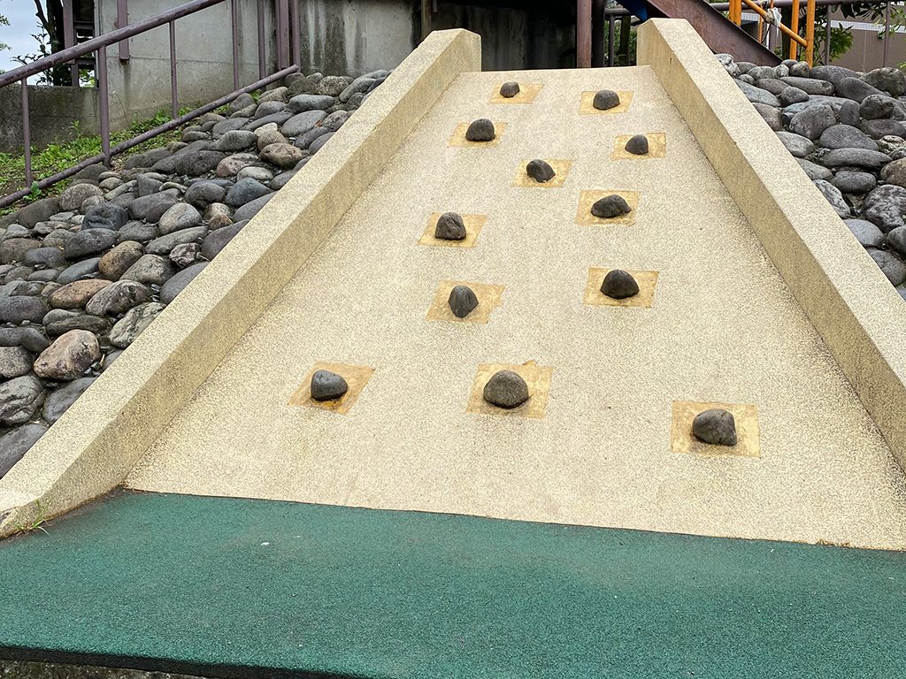 ボルダリング坂/大横川親水公園(東京都/墨田区)