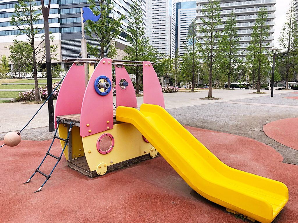 幼児用滑り台/豊洲公園(東京都/江東区)