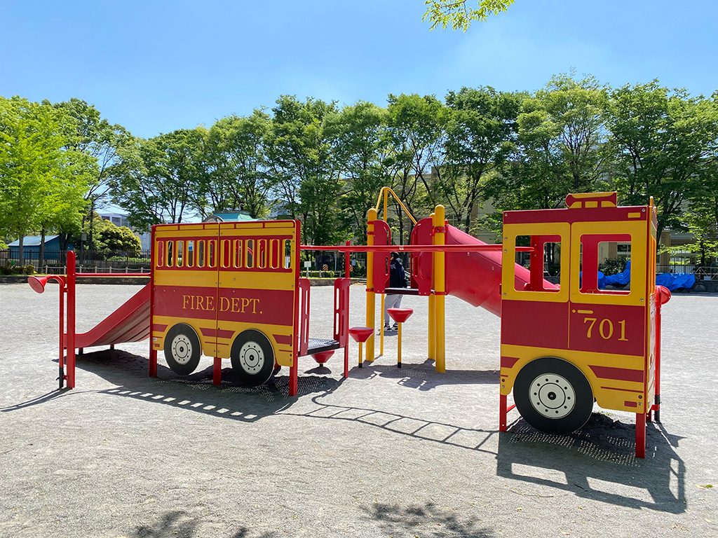 消防車型遊具/大谷田南公園(東京都/足立区)
