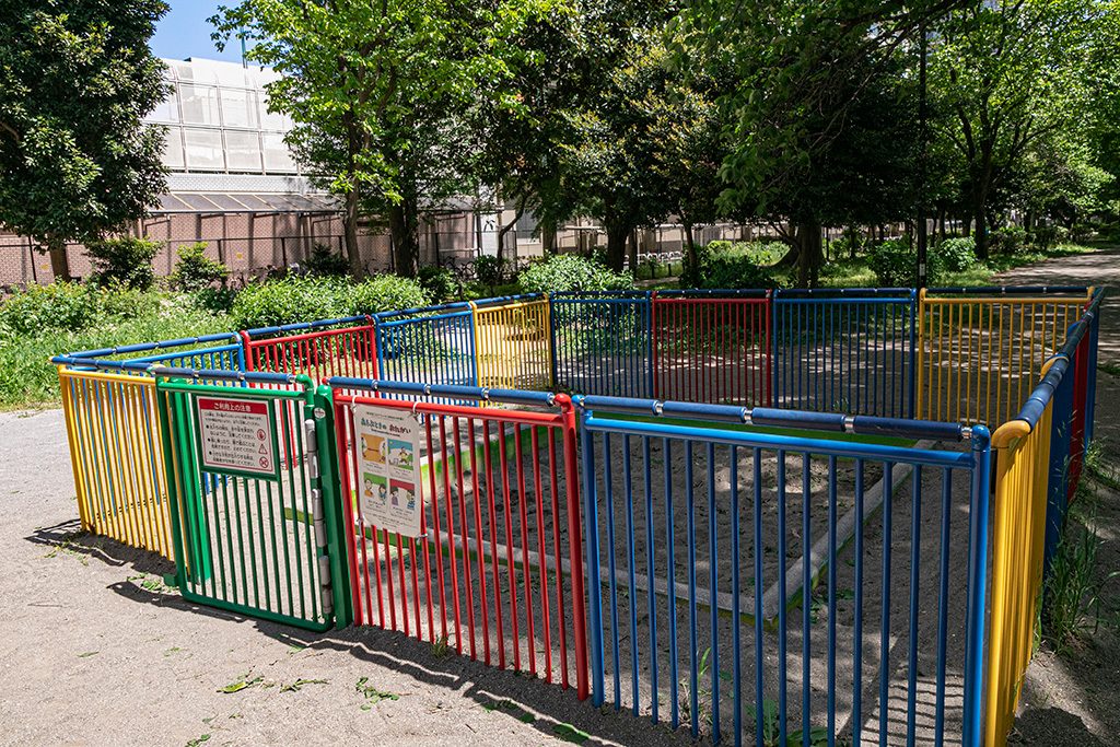 「幼児コーナー」にある砂場/戸山公園(東京都/新宿区)
