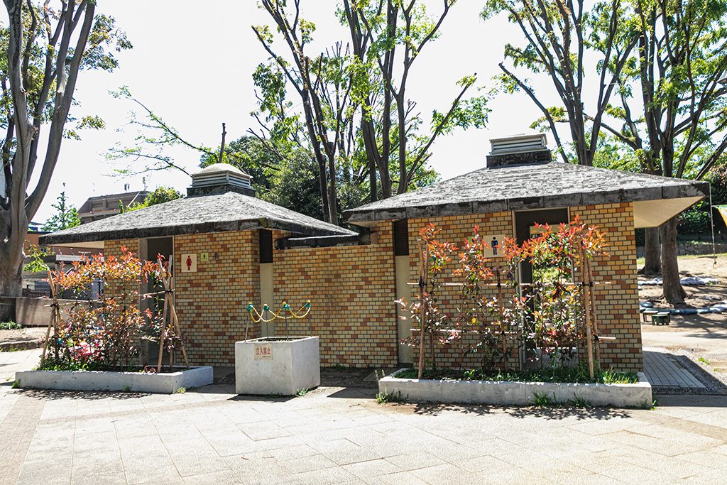 園内のトイレ/戸山公園(東京都/新宿区)