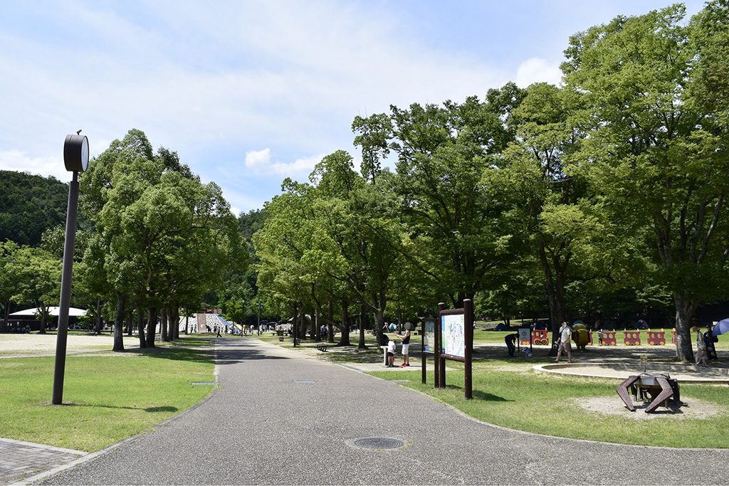 大広場ゾーン/宝が池公園(京都府/京都市)