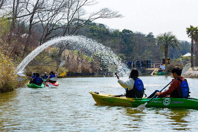 「ワイルド・カヌー」の水のトンネル/ネスタリゾート神戸(兵庫県/三木市)