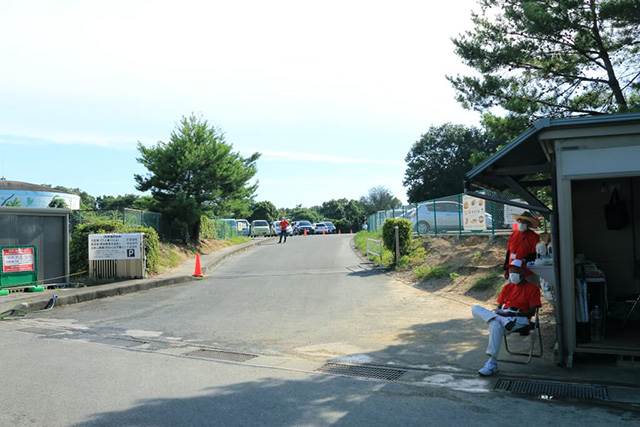 駐車場入り口/草津市ロクハ公園(滋賀県/草津市)