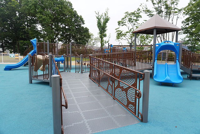 林の小道遊具/都立舎人公園(東京都/足立区)