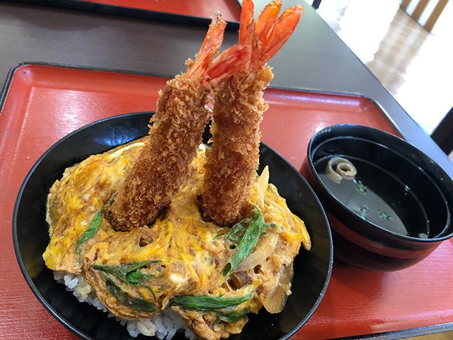 レストラン「コースト」の「エビかつ丼」/しあわせの村(兵庫県/神戸市)