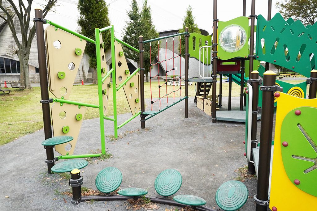 バランス遊具+登り遊具/秋葉台公園(神奈川県/藤沢市)