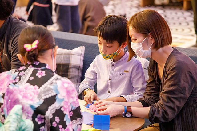 親子でイベントに参加する様子/クラブメッド・北海道 トマム(北海道/占冠村)