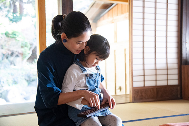 一棟貸しの古民家「萱」での様子(千葉県/大多喜町)