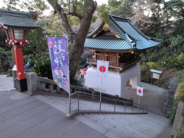 瑞心門先の急階段/江島大明神(神奈川県/藤沢市)