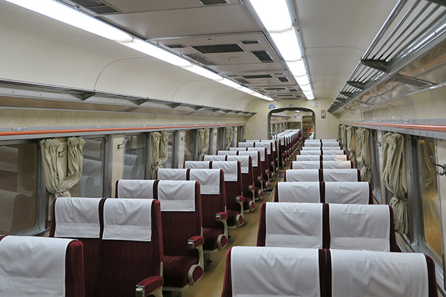 SE(3000形)の車内/ロマンスカーミュージアム(神奈川県/海老名市)