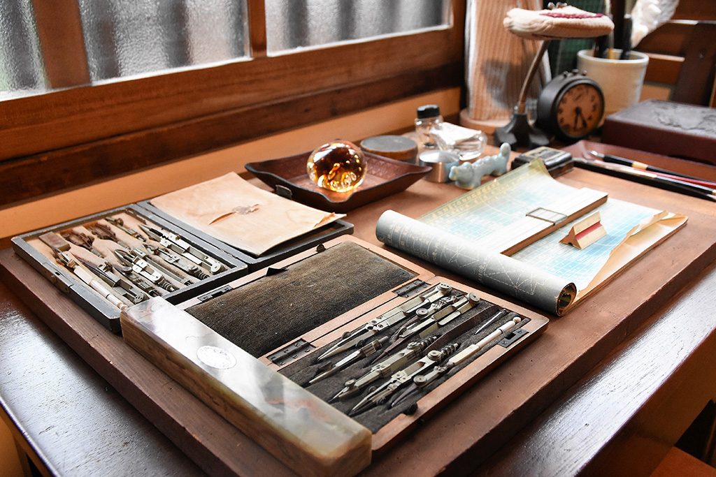 机上の道具類/昭和のくらし博物館(東京都/大田区)