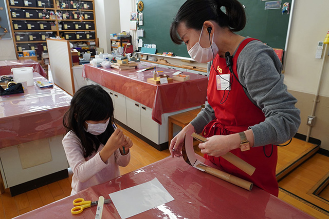 工作ワークショップの様子/東京おもちゃ美術館(東京都/新宿区)
