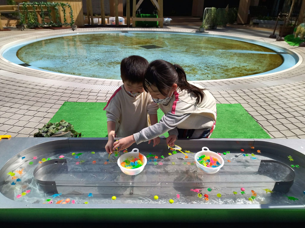 「恐竜すくい」(無料)/ダイナソーアドベンチャーツアー in 東京ベイ幕張(千葉県)
