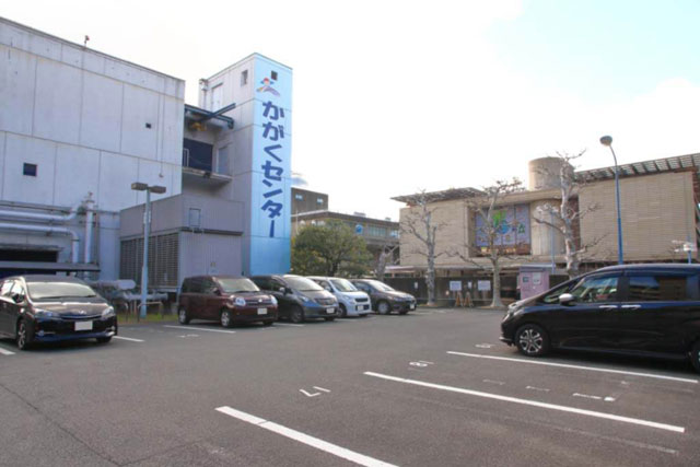 無料の専用駐車場/京都市青少年科学センター(京都府)