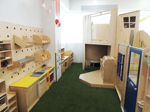 キッチンや調理道具などが揃っている「ままごとマルシェ」/あらかわ遊園(東京都/荒川区)