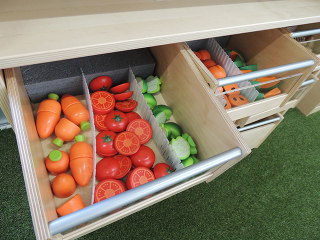 野菜などの具材もいっぱいの「ままごとマルシェ」/あらかわ遊園(東京都/荒川区)