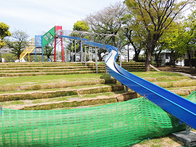 ロングすべり台/あらかわ遊園(東京都/荒川区)