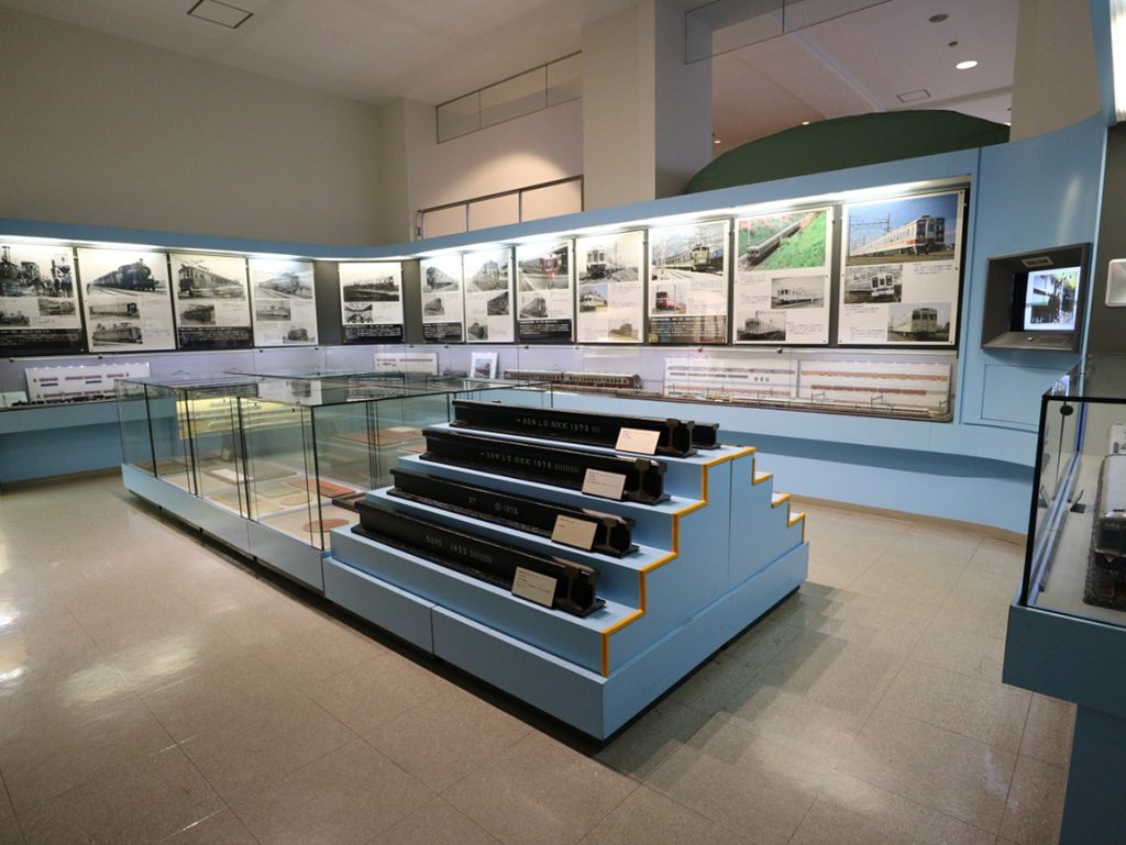 東武鉄道の車両の写真や模型の展示/東武博物館(東京都/墨田区)